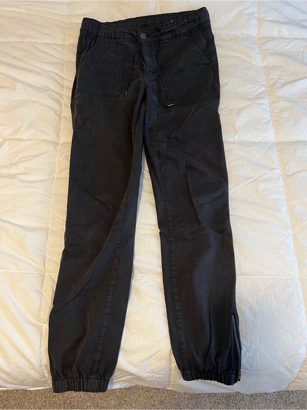 AE Black Jogger Pants